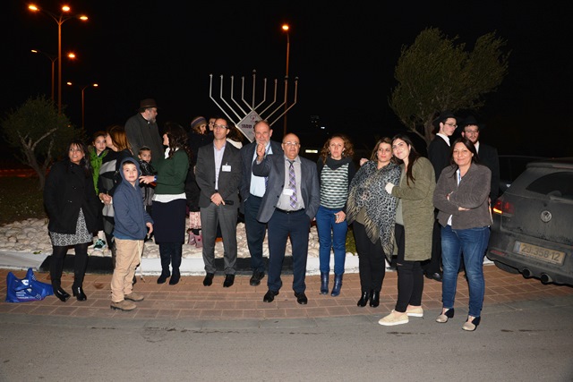 נס גדול היה פה- הדלקת החנוכייה בברזילי